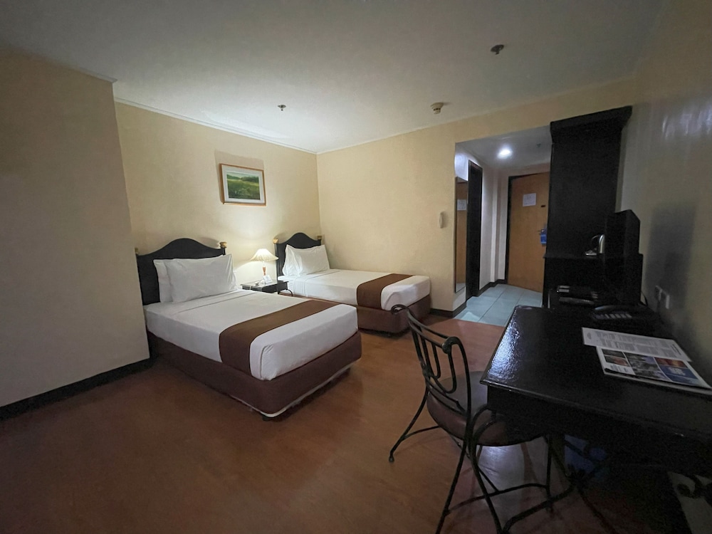 Golden Peak Hotel and Suites powered by Cocotel 21/63