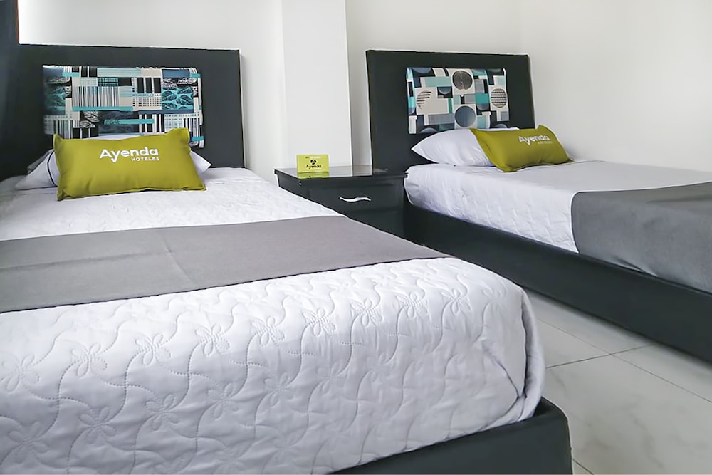 Ayenda 1077 Bogota Hills 8/52