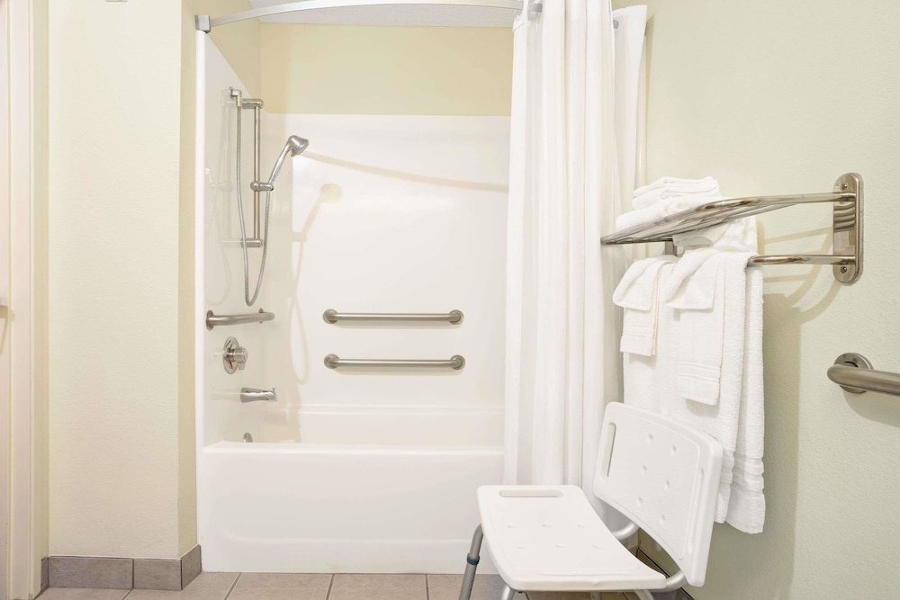 Microtel Inn Suites By Wyndham Inver Grove Heights Minneap 16/50