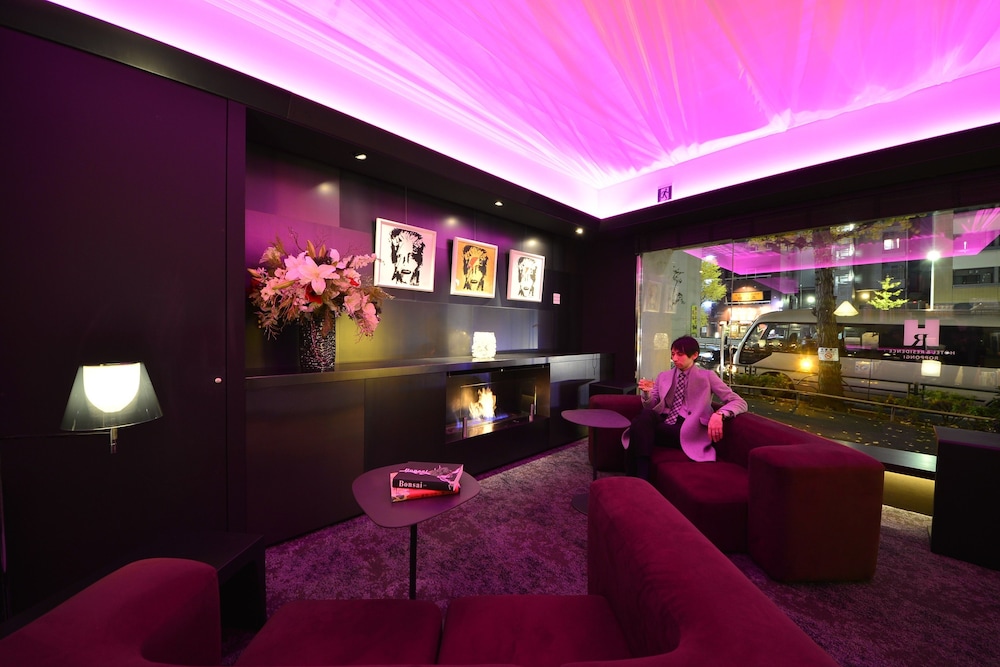 Roppongi Hotel S 58/75
