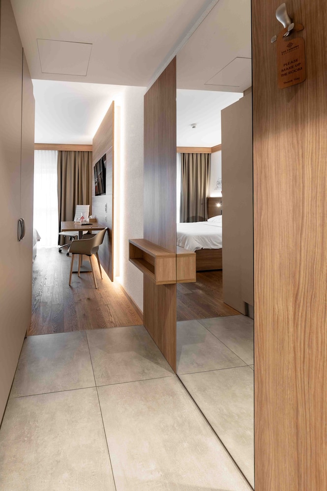 Los Lorentes Residences 33/50
