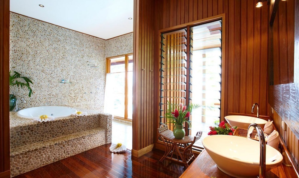 Namale Resort and Spa 49/50