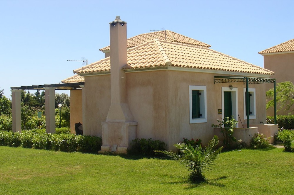 Monambeles Villas 65/76