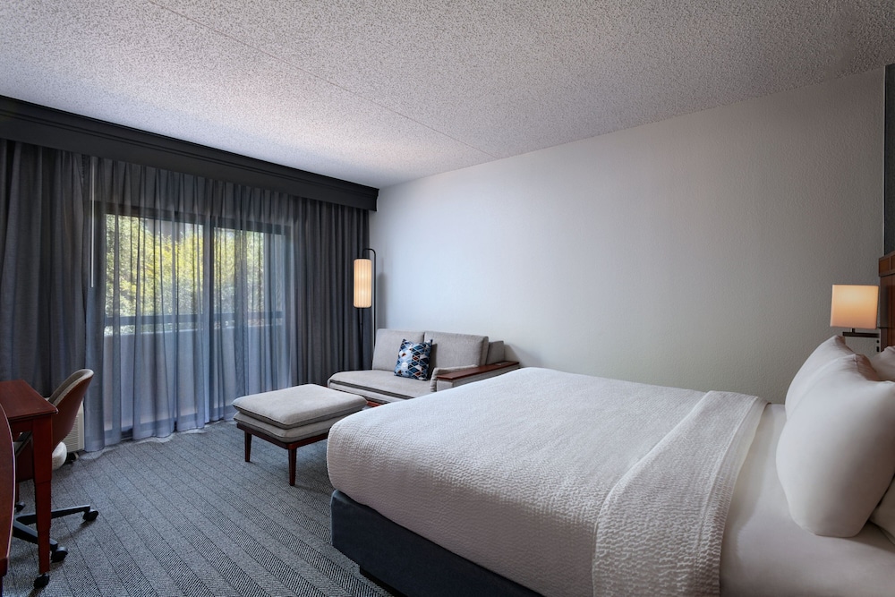 Room at Courtyard Dallas Plano Parkway At Preston Road, PLANO - TX