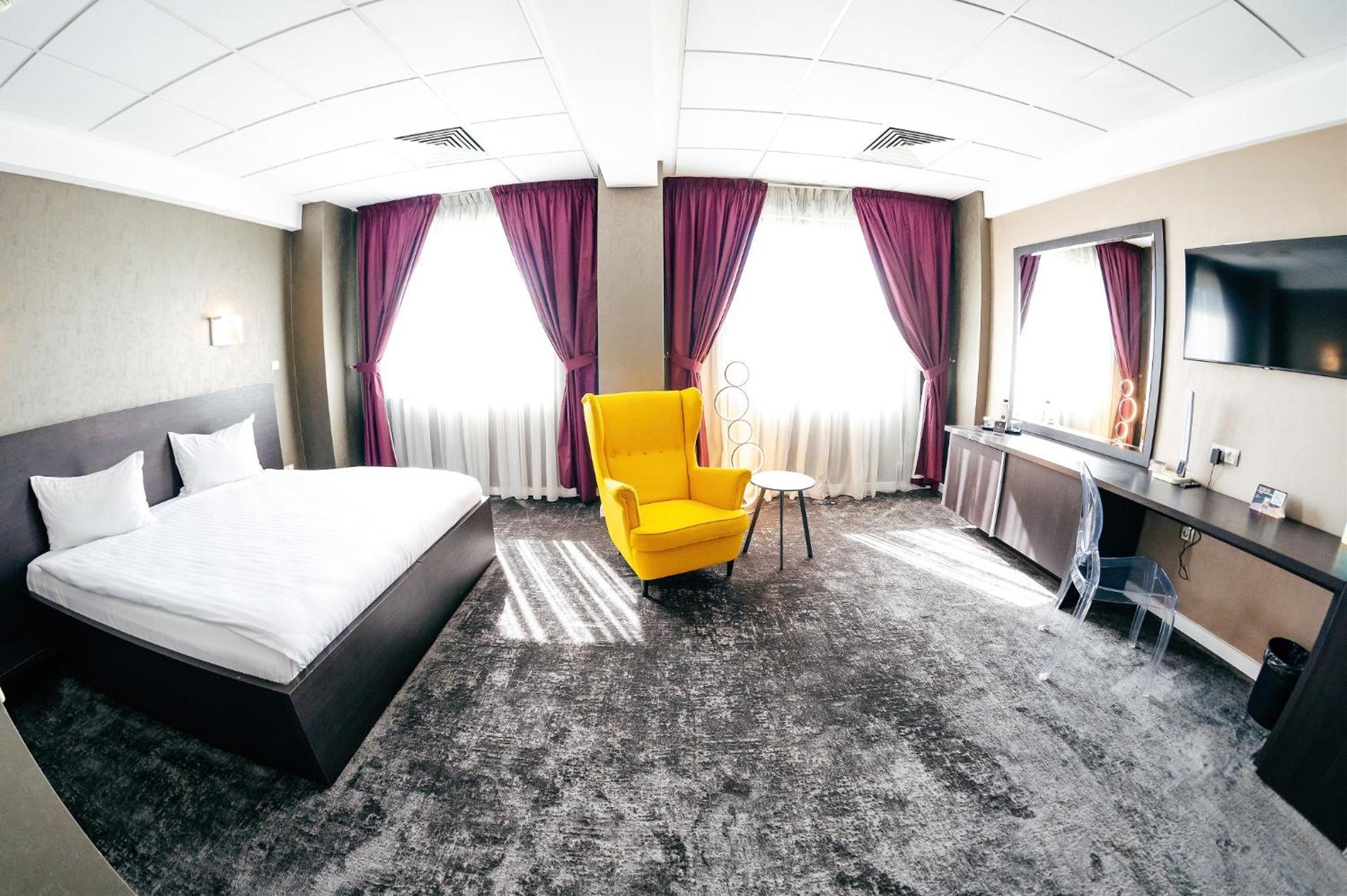 Room at Business Hotel Conference & Spa, TARGU MURES