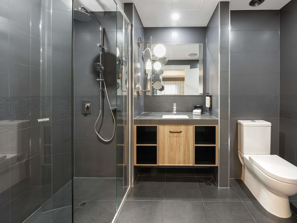 The Sebel Melbourne Flinders Lane 55/55