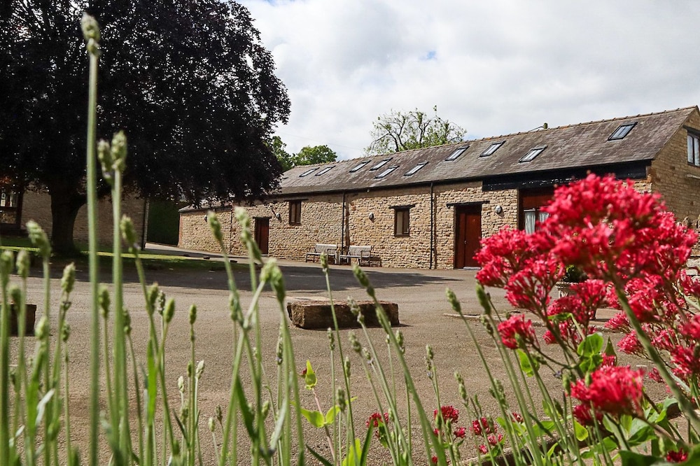 Church Farm Lodge 38/50