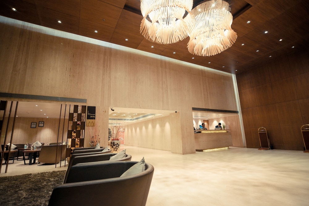 Monotel Luxury Business Hotel 12/50