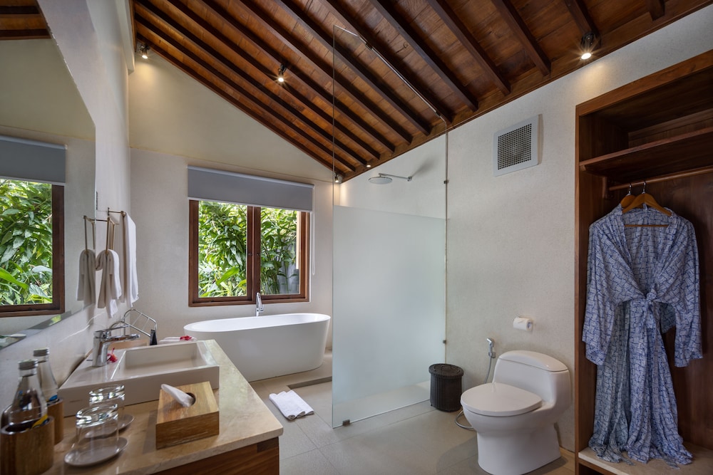 Ubud Valley Boutique Resort 61/64
