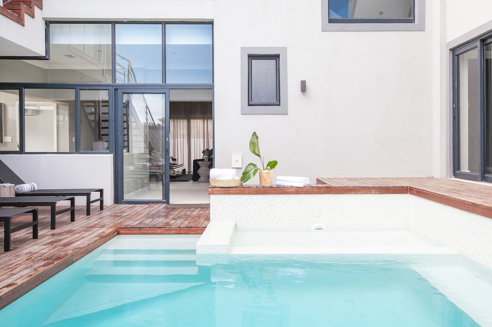 Bliss Boutique Hotel 25/50