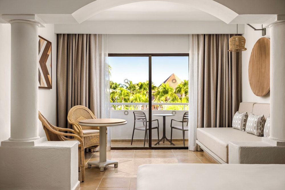 Bahia Principe Escape Tequila 47/71