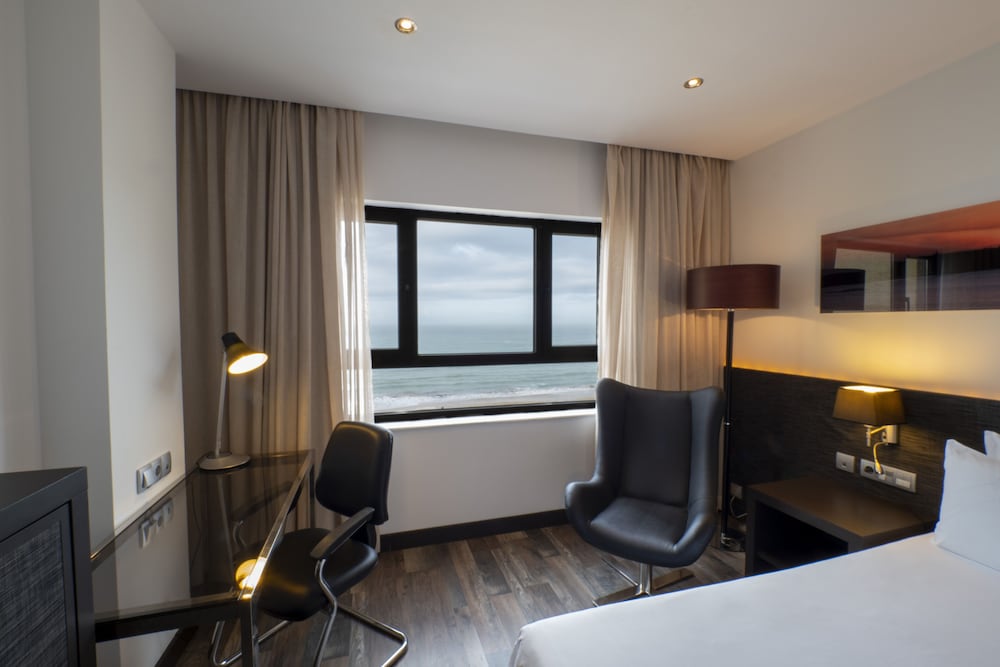Hotel Cadiz Paseo Del Mar Affiliated By Melia 34/68