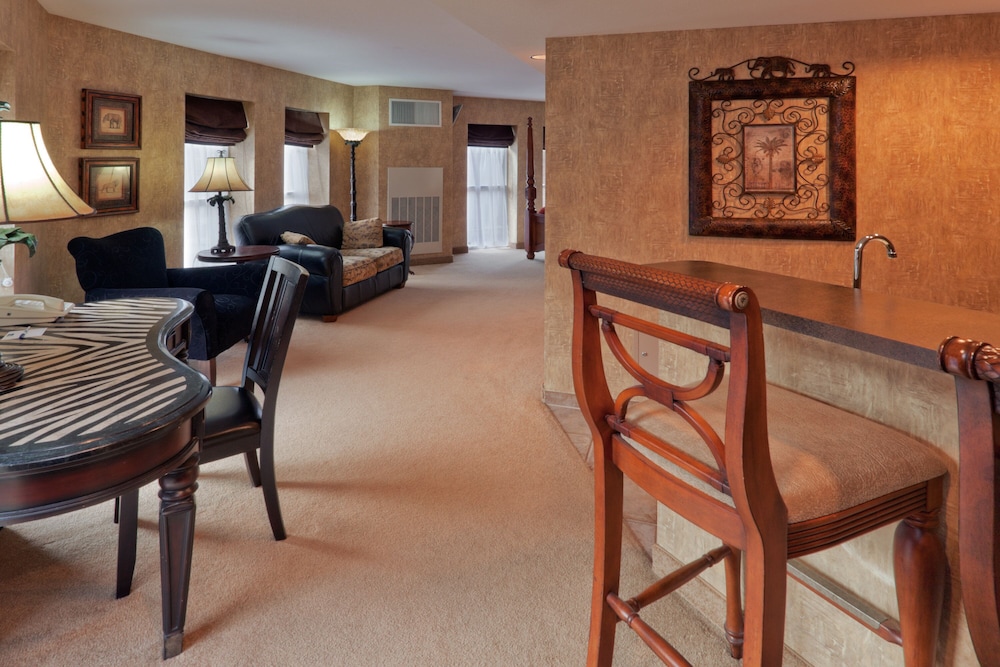 Holiday Inn Express And Suites Deadwood Gold Dust Casino 49/78