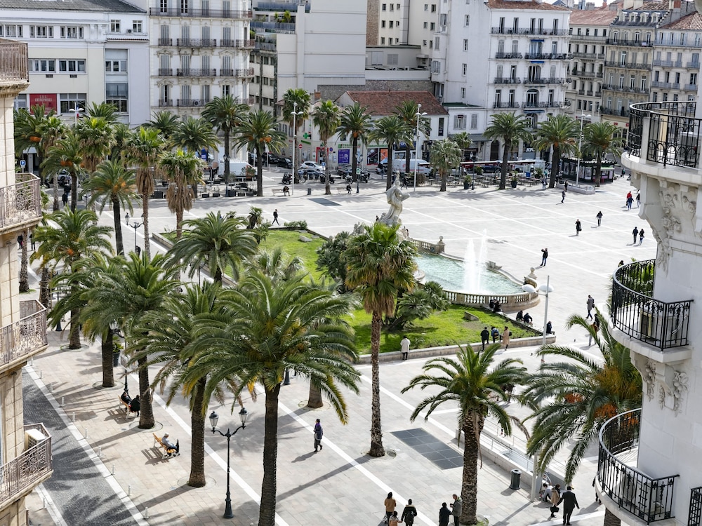 Okko Hotels Toulon Centre 30/33