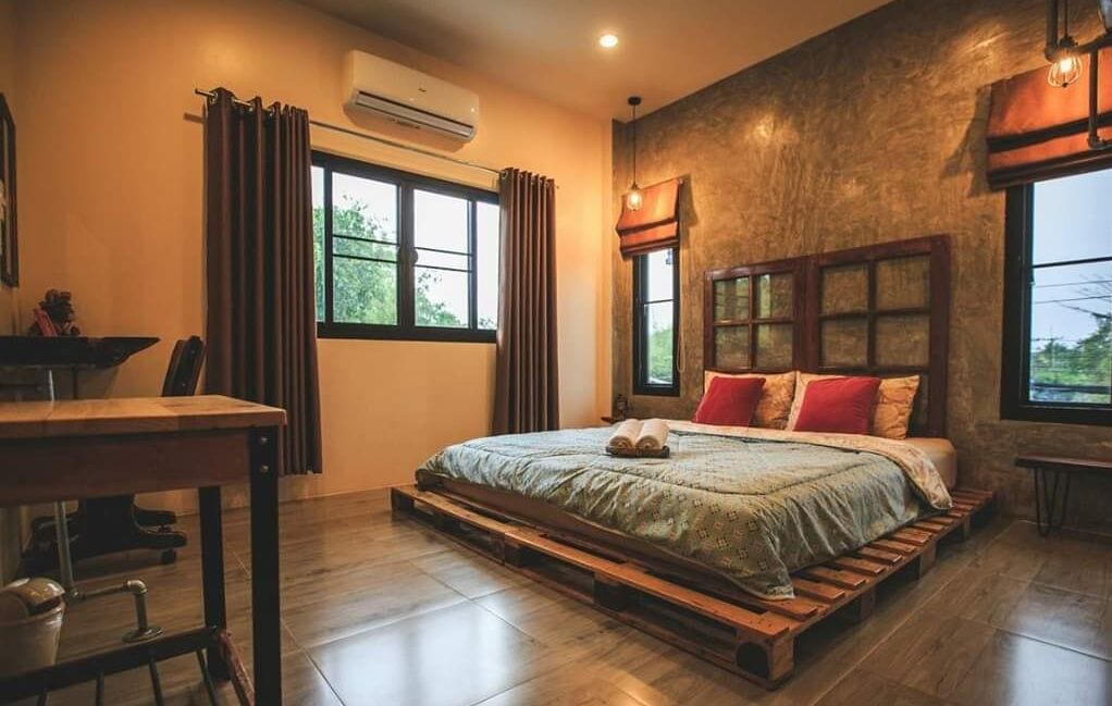 2 BEDROOMS, FAMILY, HOUSE, KITCHENETTE