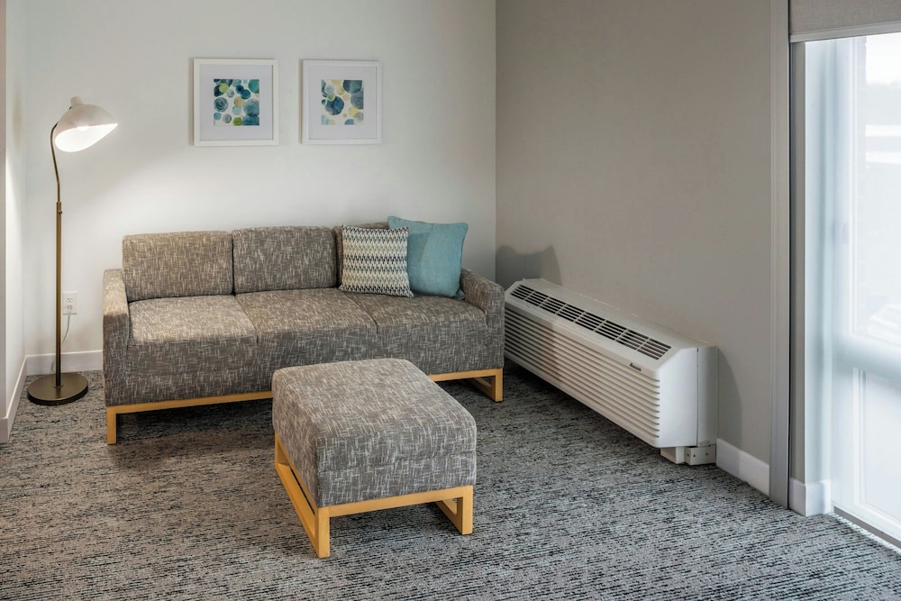Towneplace Suites by Marriott Canfield 12/22