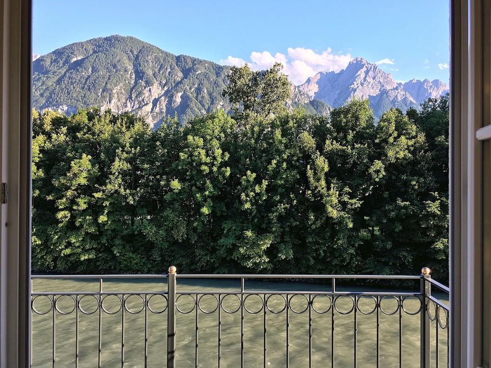 Grandhotel Lienz 68/69
