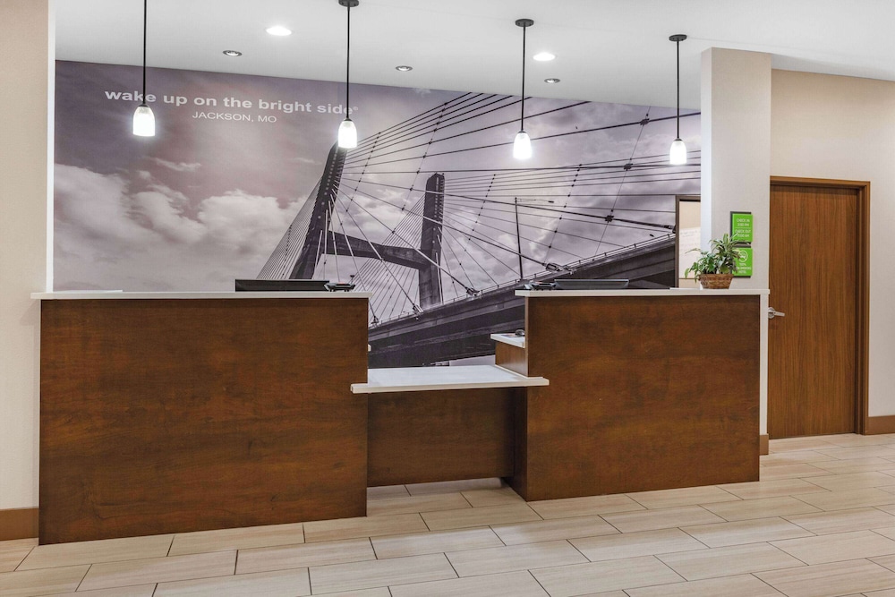 La Quinta Inn & Suites by Wyndham Jackson/Cape Girardeau 7/51