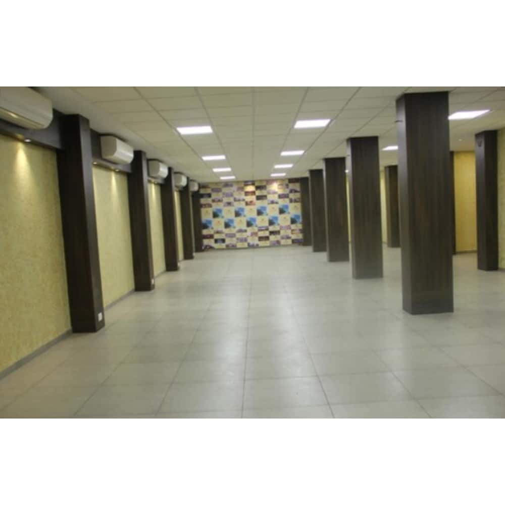 Lords Eco Inn Gandhidham 22/23