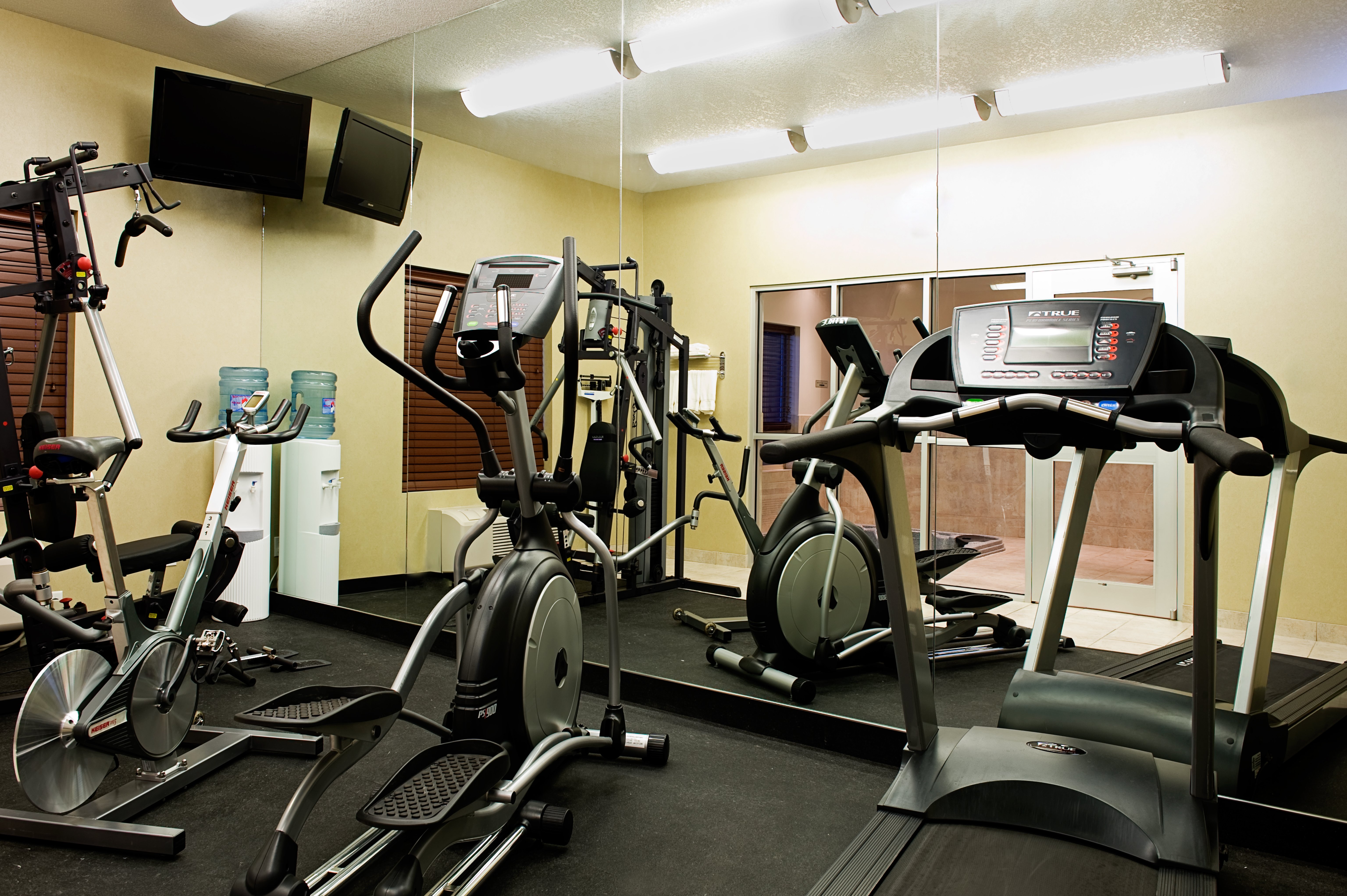 Holiday Inn Express Hotel & Suites Drayton Valley 26/50