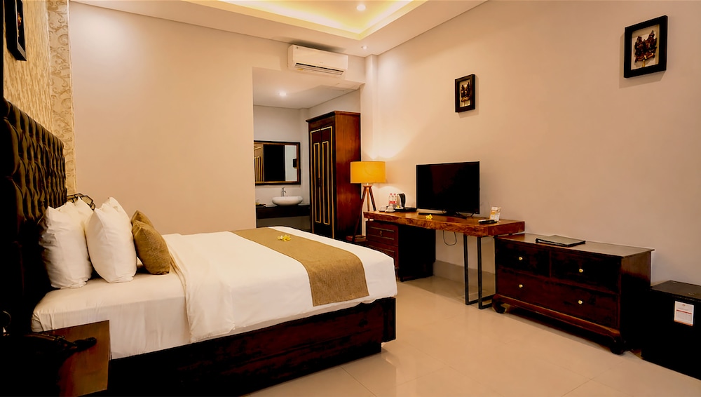 غرفة ديلوكس بسرير كينج بإطلالة على المسبح، The Visala Boutique Suites Seminyak 5/10