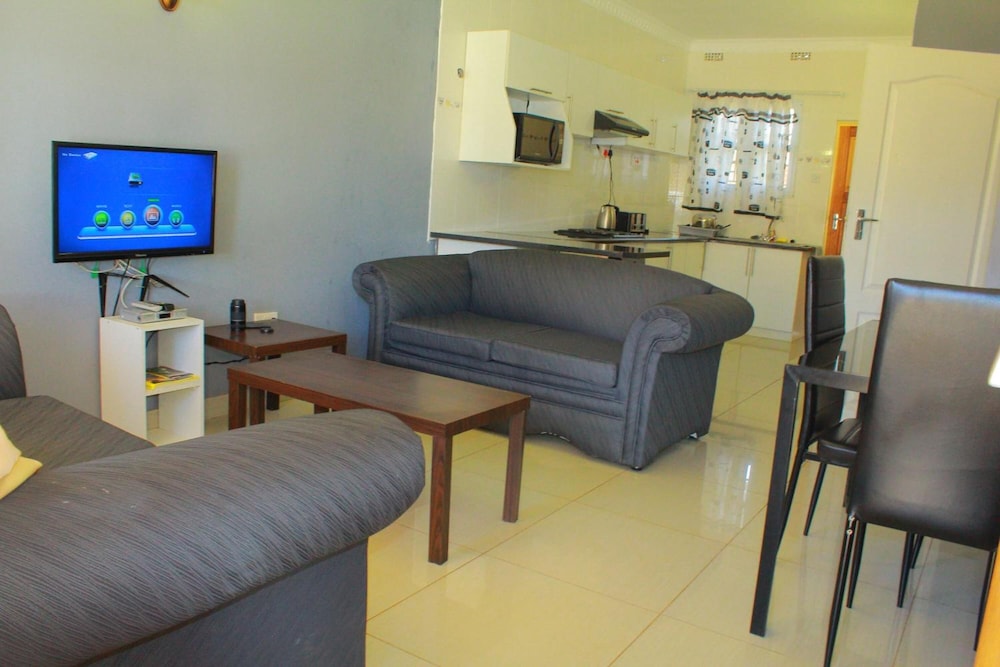 Asante Apartments 26/42