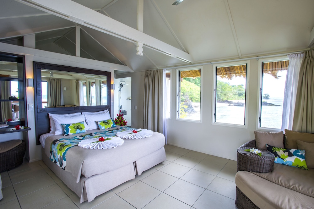 Honeymoon, Point House, King Bed