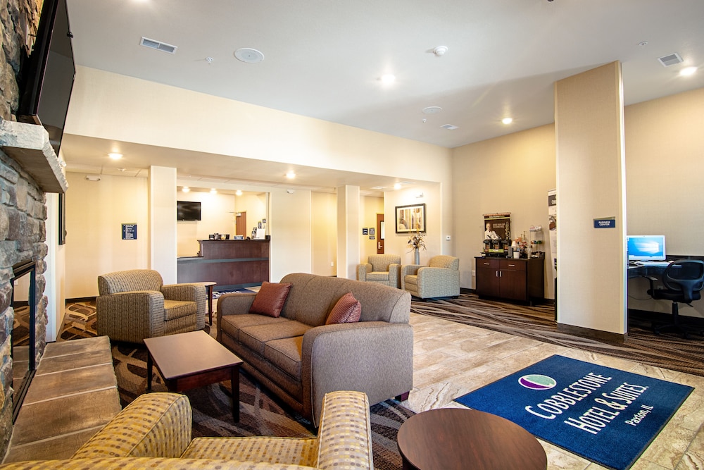 Cobblestone Hotel & Suites - Paxton 39/63