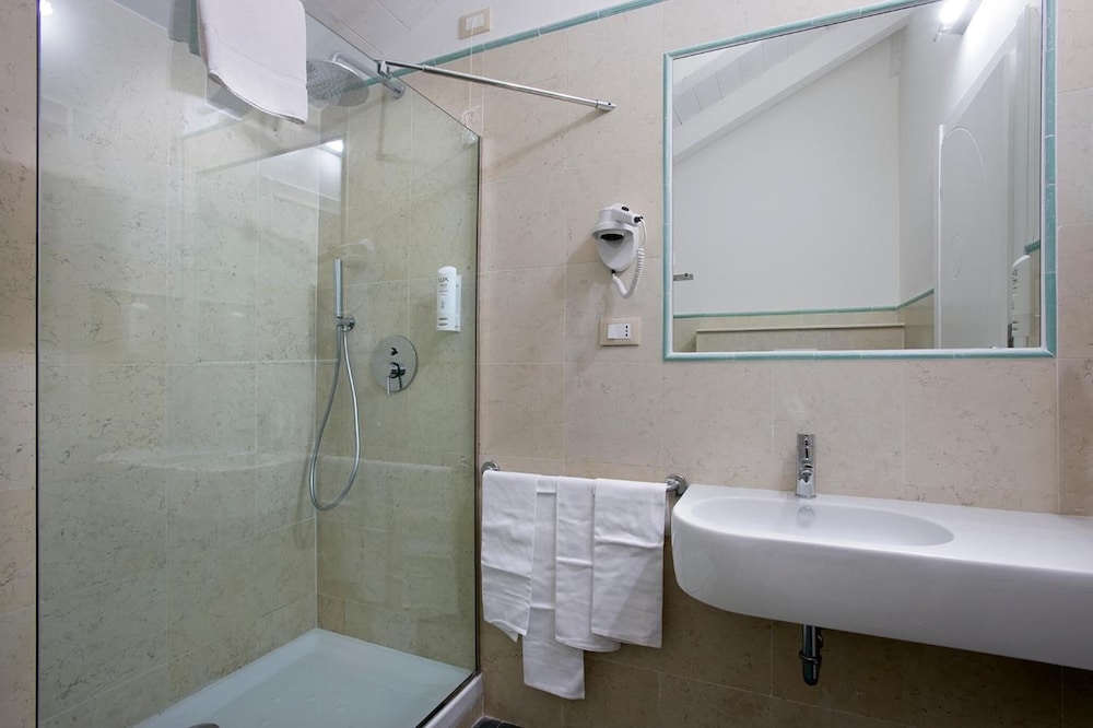 Hotel La Riva 5/63