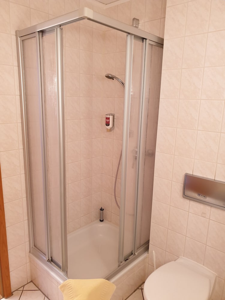 Hotel Weisser Schwan 33/34