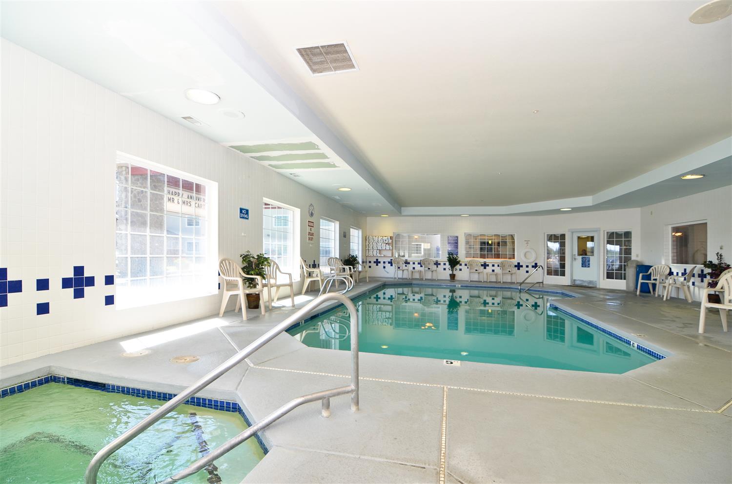 Lighthouse Suites Inn 15/22