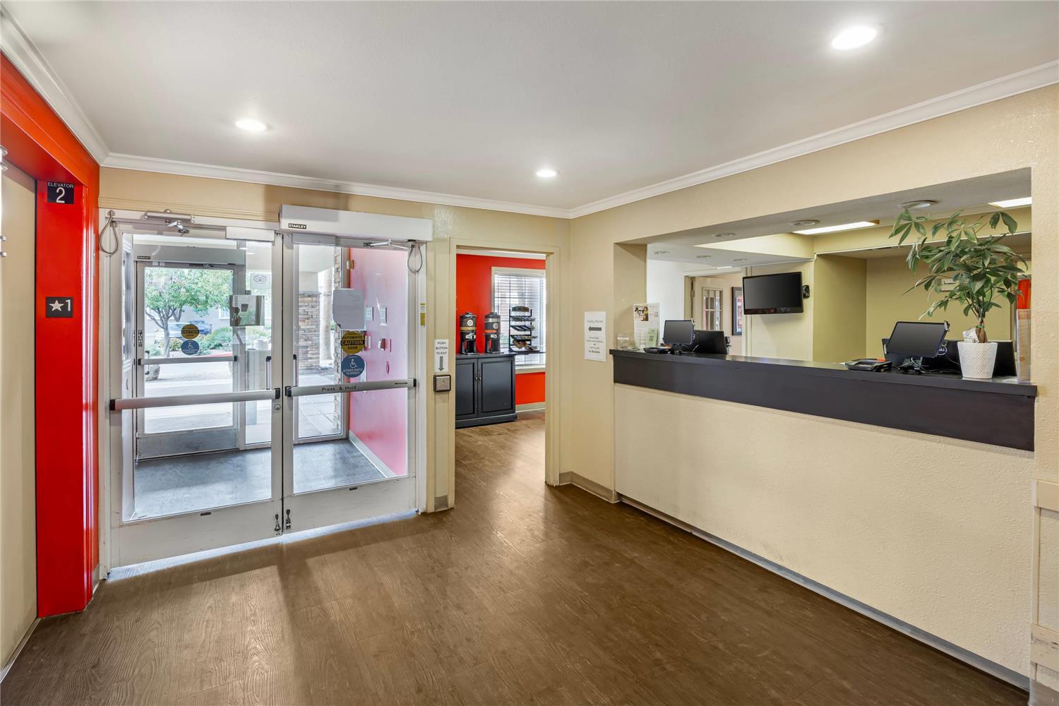 MainStay Suites Las Vegas Convention Center 5/16
