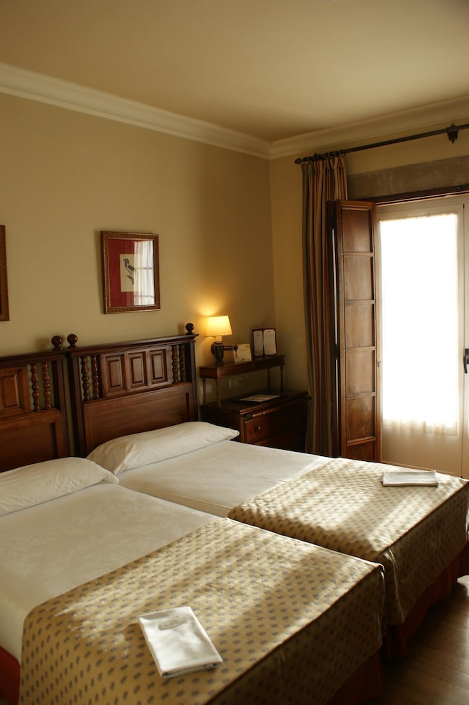 PARADOR DE FERROL 5/40