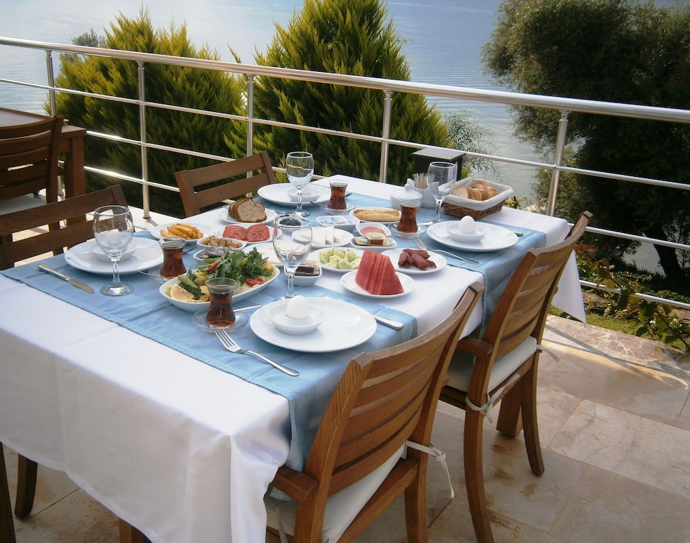 SOVALYE HOTEL 43/62