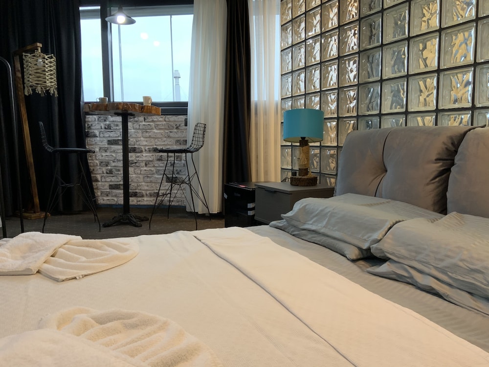 Eva Otel 32/50