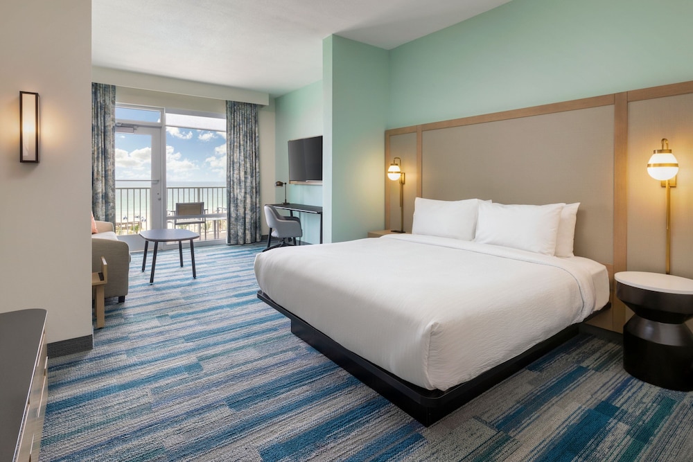 Suite, King Bed, Beach Front, Sofa