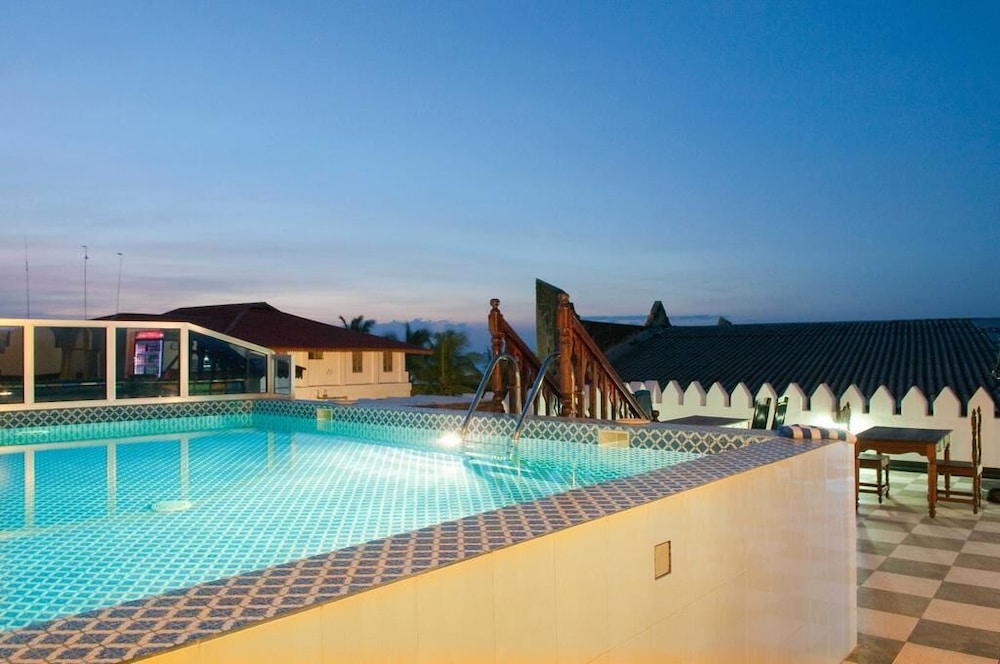 Forodhani Park Hotel 5/50