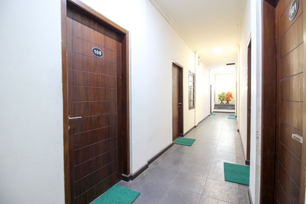 Reddoorz Near Solo Square 19/29