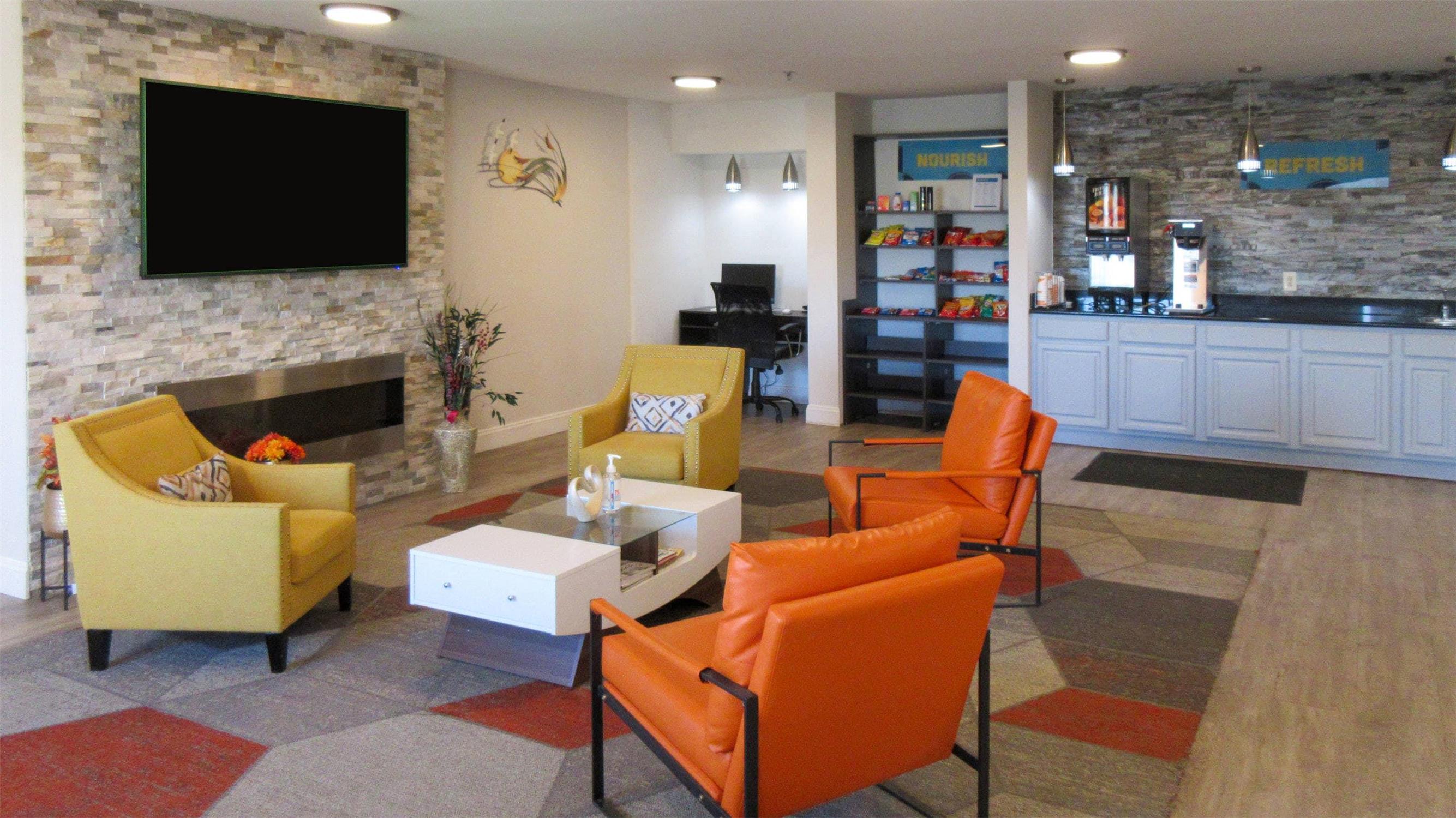 Clarion Pointe Evansville North 22/35