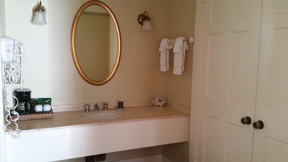 The Mendocino Hotel and Garden Suites 43/47