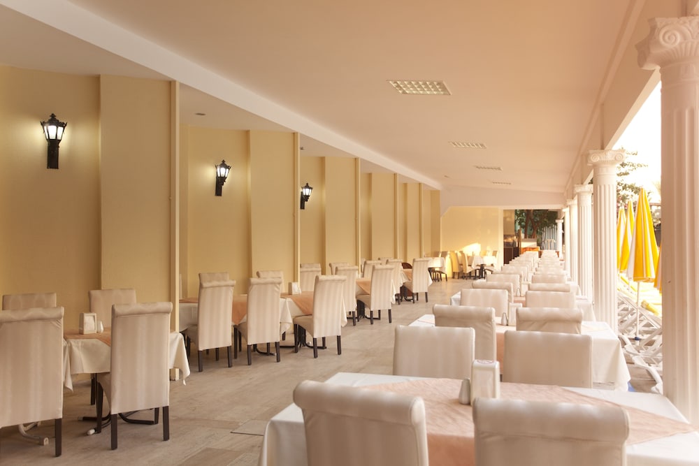 Monte Carlo Hotel 44/50