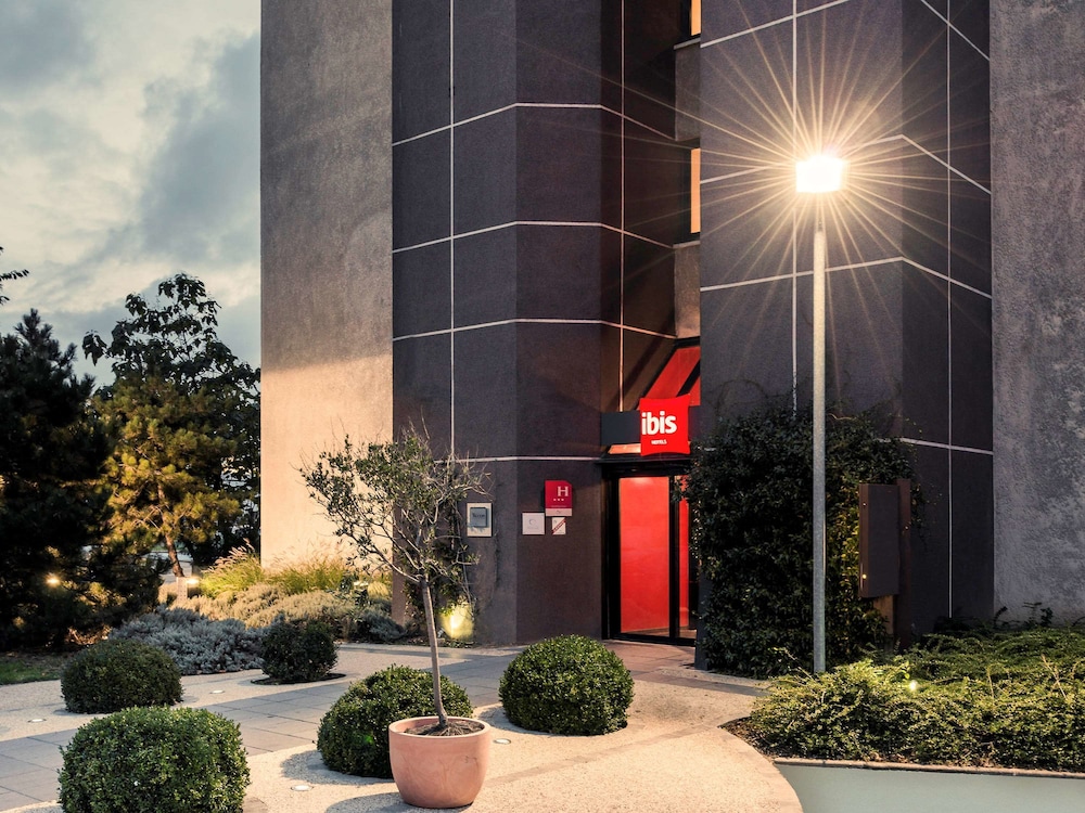 Ibis Creteil 3/68