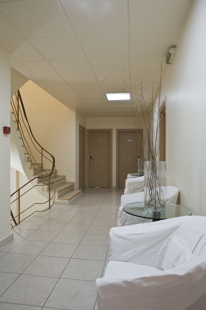 Parnon Hotel 20/45