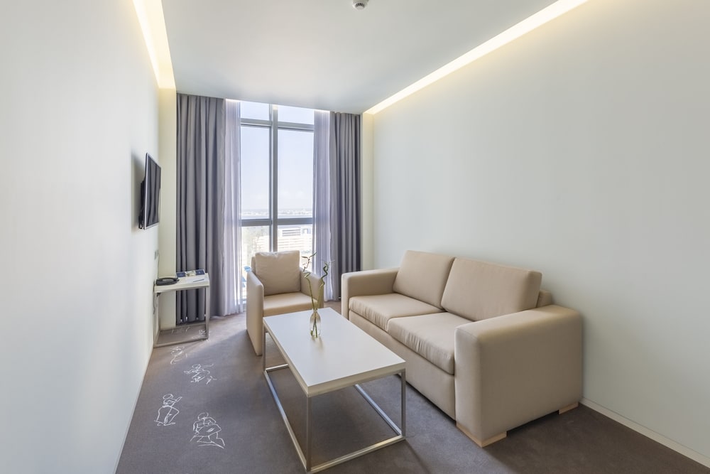 Melia Maputo Sky 40/66