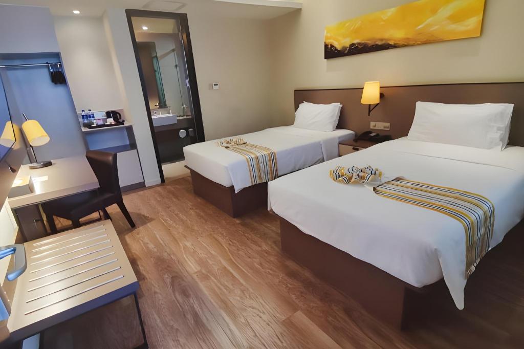 Home Inn Plus (Dali Ancient City South Gate) 25/42