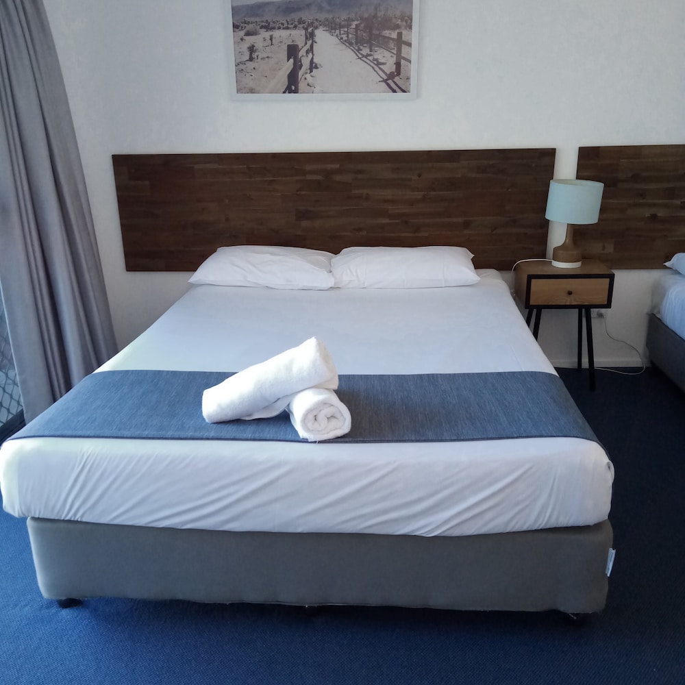 Red Star Hotel Palm Beach 30/56