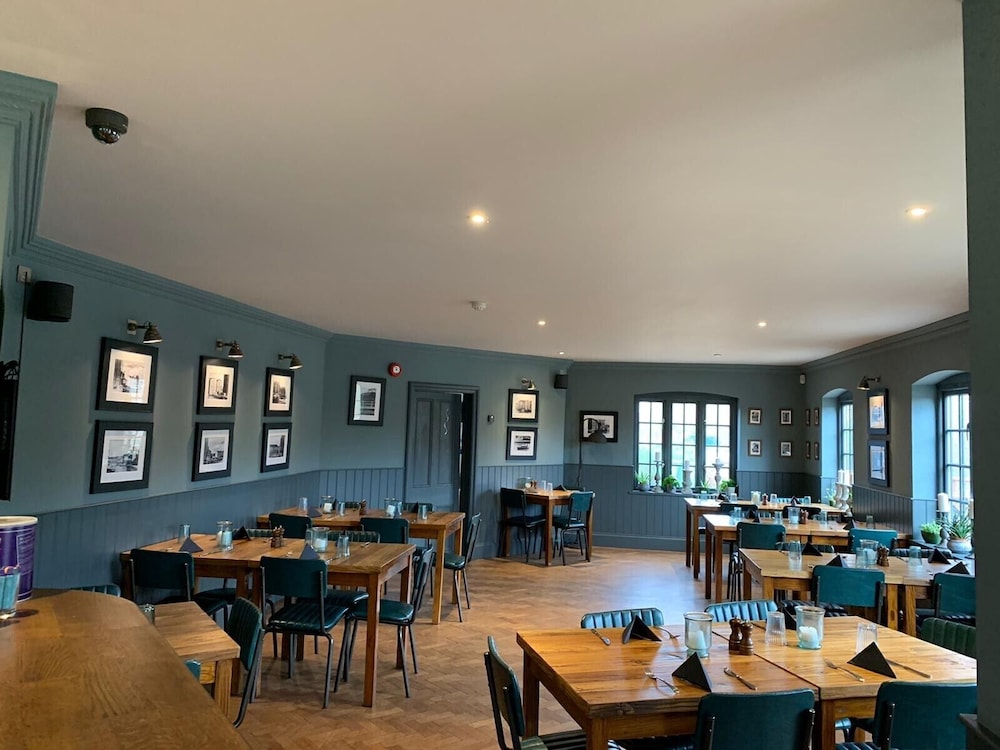 The Wharf House 34/43