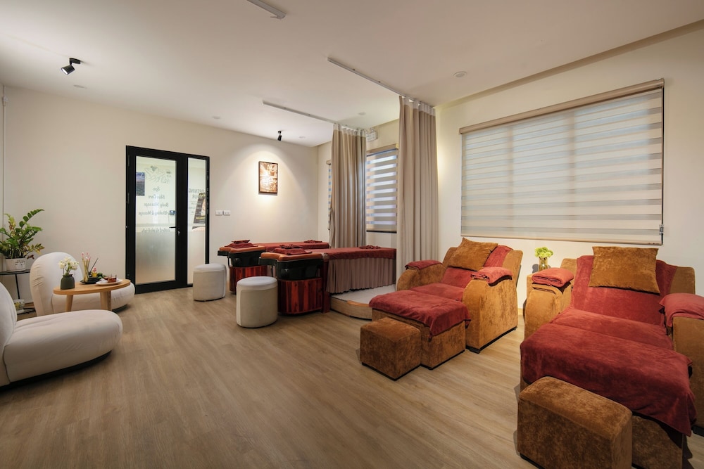 Paloma Hotel 31/51