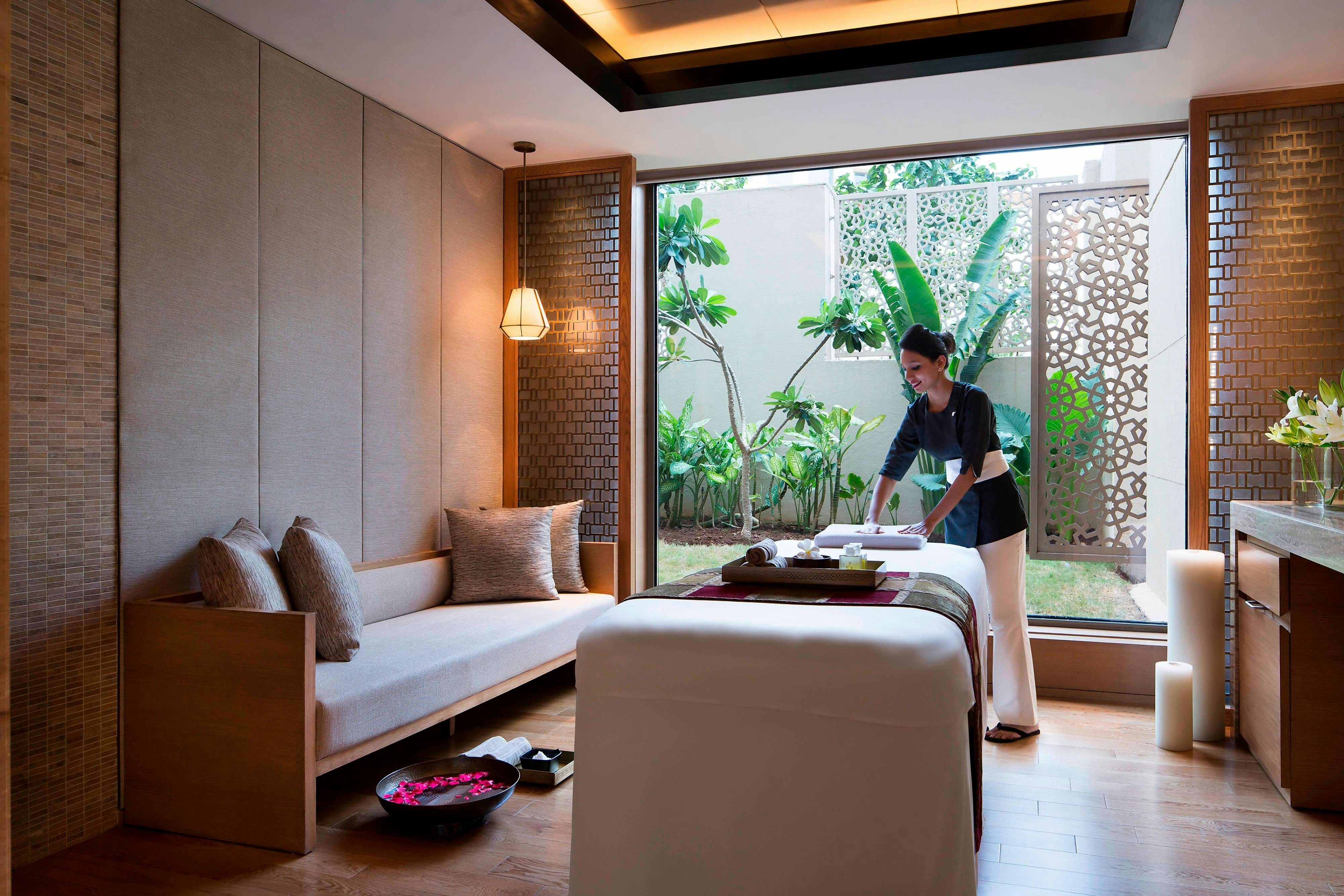 Jw Marriott Hotel Mumbai Sahar 8/40