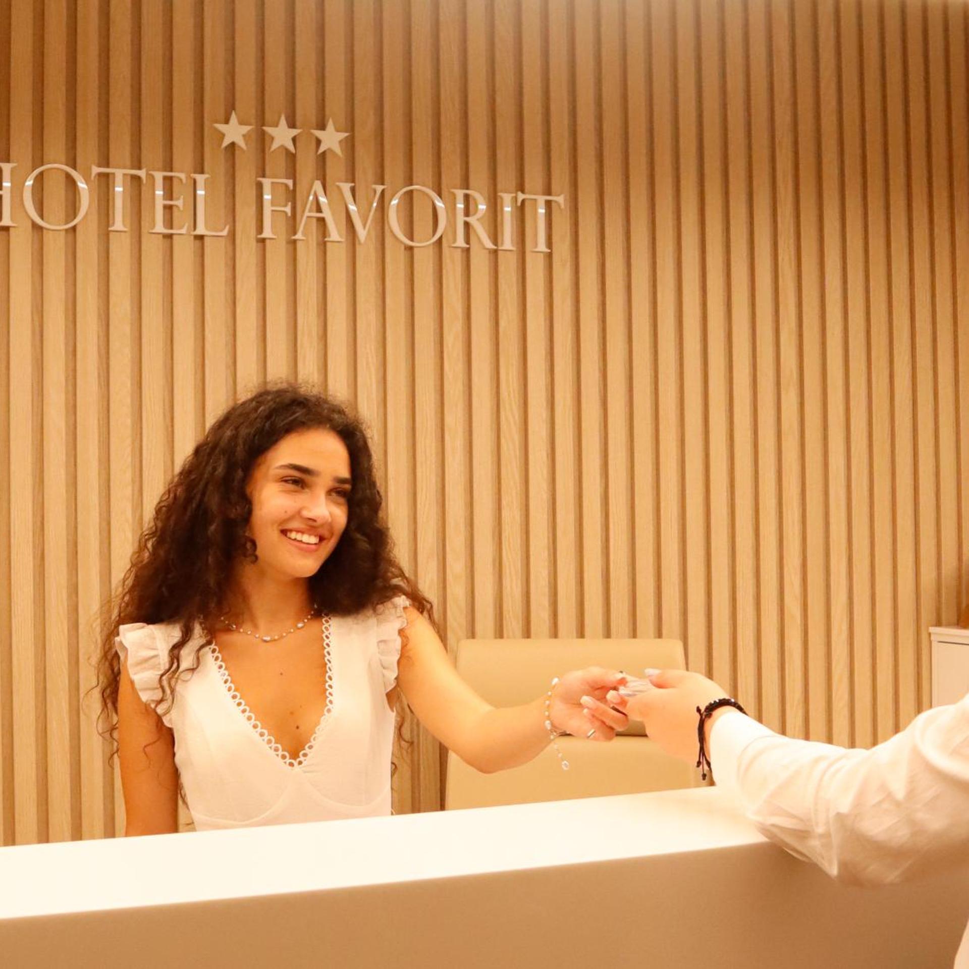 Hotel Favorit 10/50